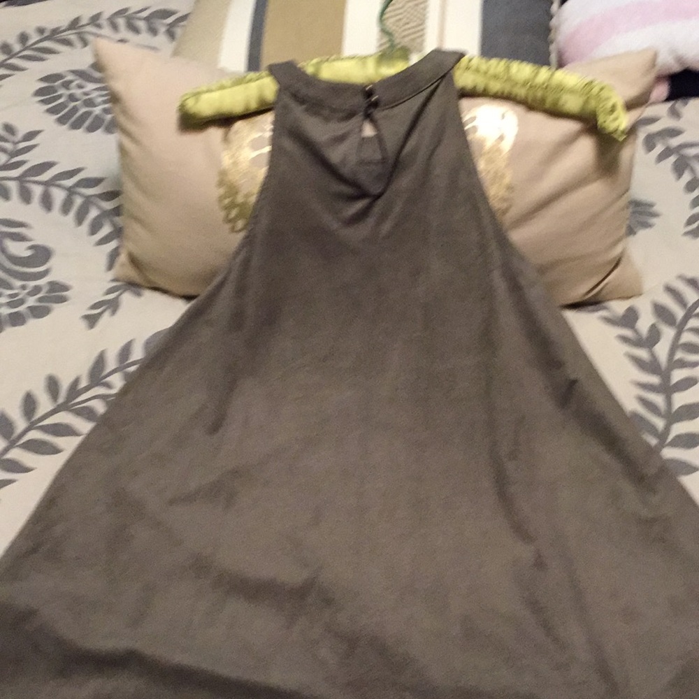 💟 SKYLAR & JADE Halter - Picture 2 of 2